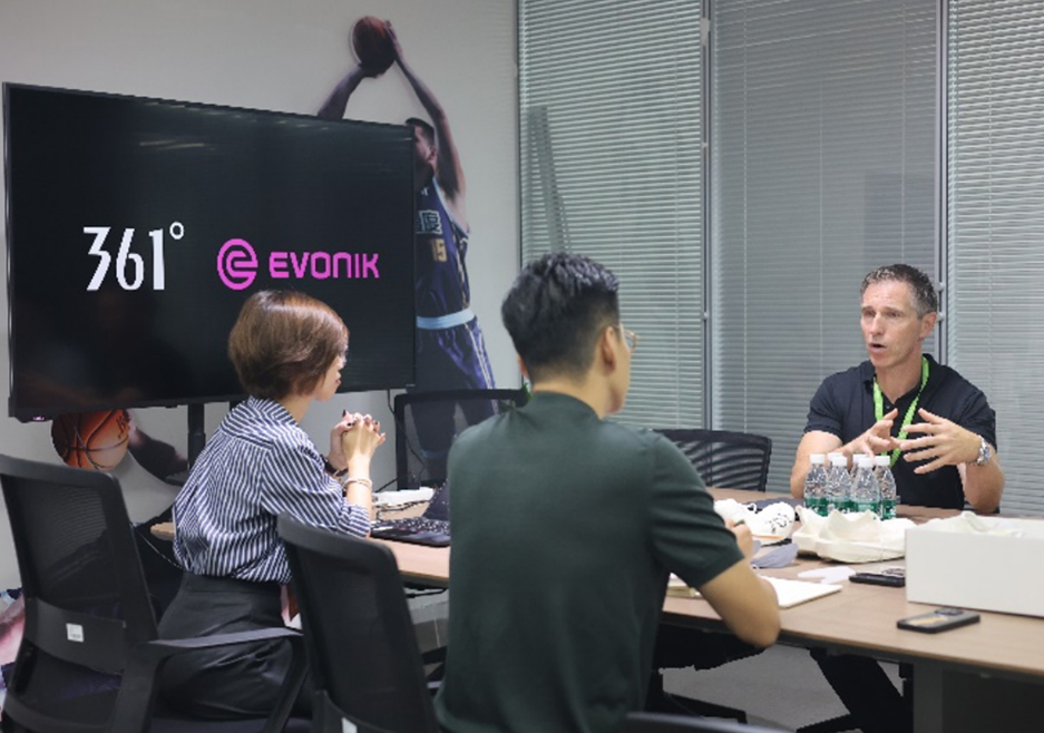 与德国赢创达成战略合作伙伴关系